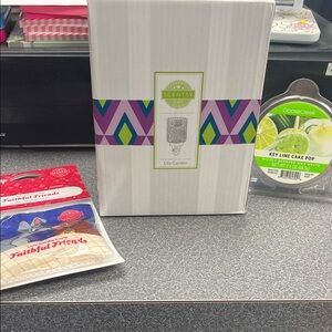 Scentsy Lily Garden warmer price firm